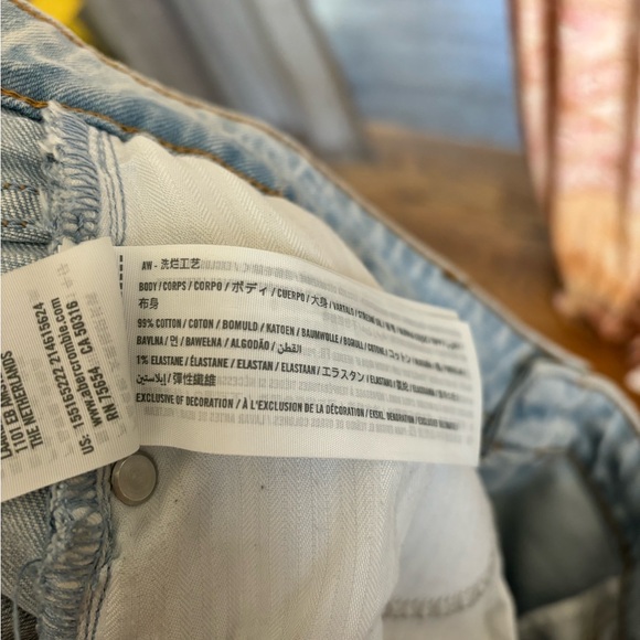 Abercrombie & Fitch size 30 the skinny high rise - Picture 2 of 4